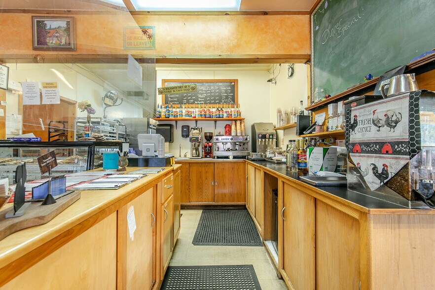 More Photos Of 14836 OR-38, Elkton Restaurant For Sale