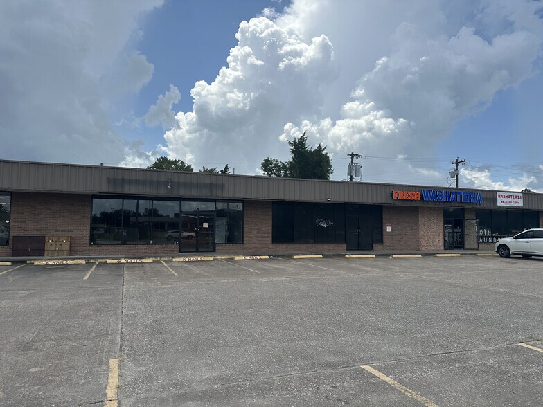 Primary Photo Of 4210-4228 Fm-517, Dickinson Storefront For Lease