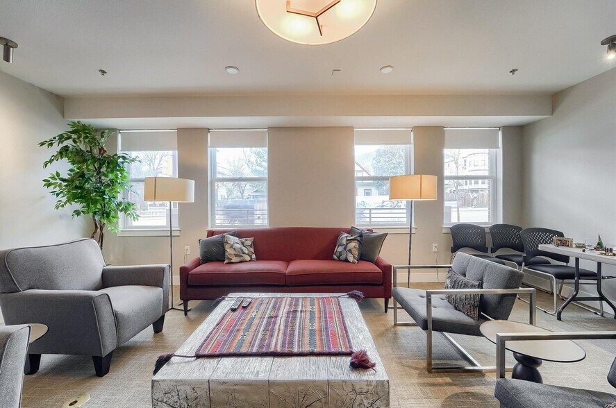 More Photos Of 2930 Broadway St, Boulder Office For Sale