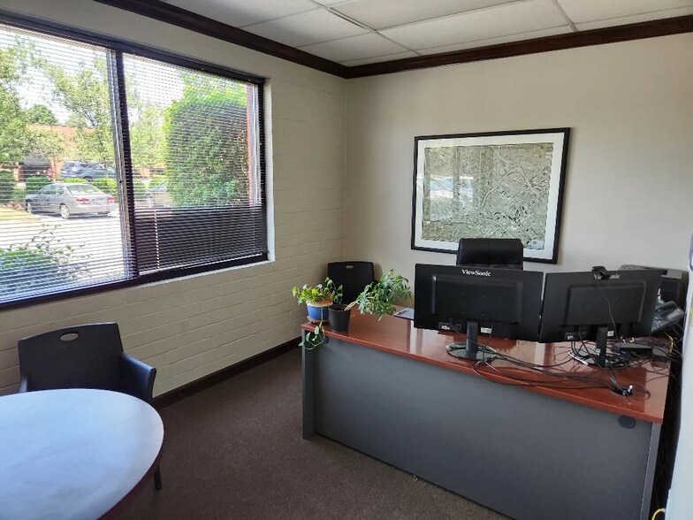 More Photos Of 10617 Southern Loop Blvd, Pineville Light Manufacturing For Lease