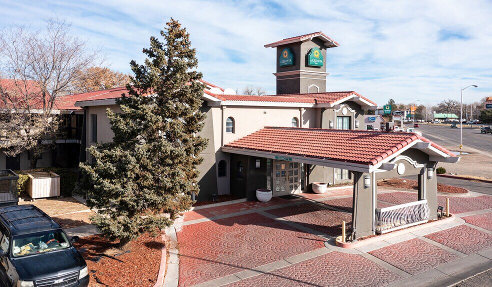 More Photos Of 675 Scott Ave, Farmington Hotel For Sale