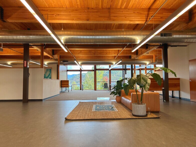 More Photos Of 603 Portway Ave, Hood River Loft Creative Space For Lease