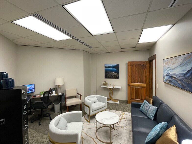 More Photos Of 100 2nd St E, Whitefish Office Residential For Lease