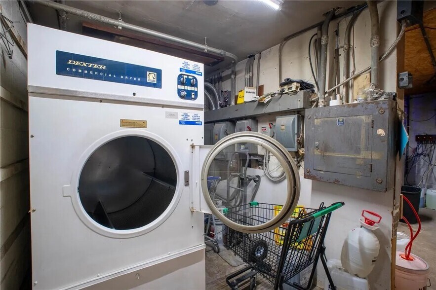 More Photos Of 520 S Jackson St, Jacksonville Hotel For Sale