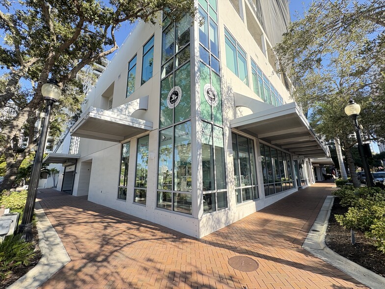 More Photos Of 1301 Main St, Sarasota Apartments For Sale