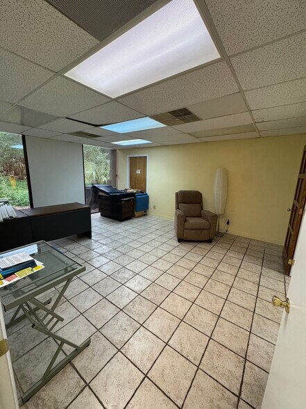 More Photos Of 1539 Parental Home Rd, Jacksonville Medical For Lease
