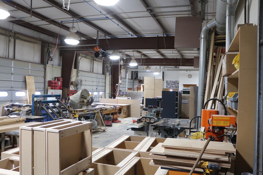 More Photos Of 3112 Normandy Rd, Springfield Warehouse For Sale