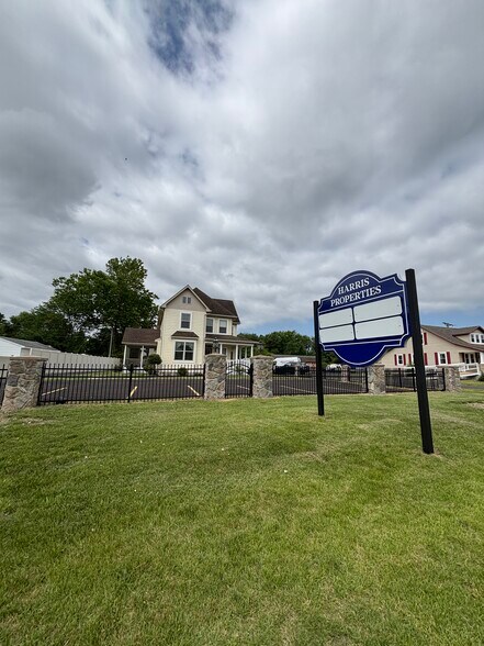 More Photos Of 28795 Old Village rd, Mechanicsville Specialty For Lease