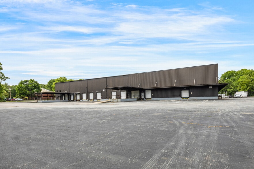 More Photos Of 4 Energy Way, West Warwick Distribution For Lease