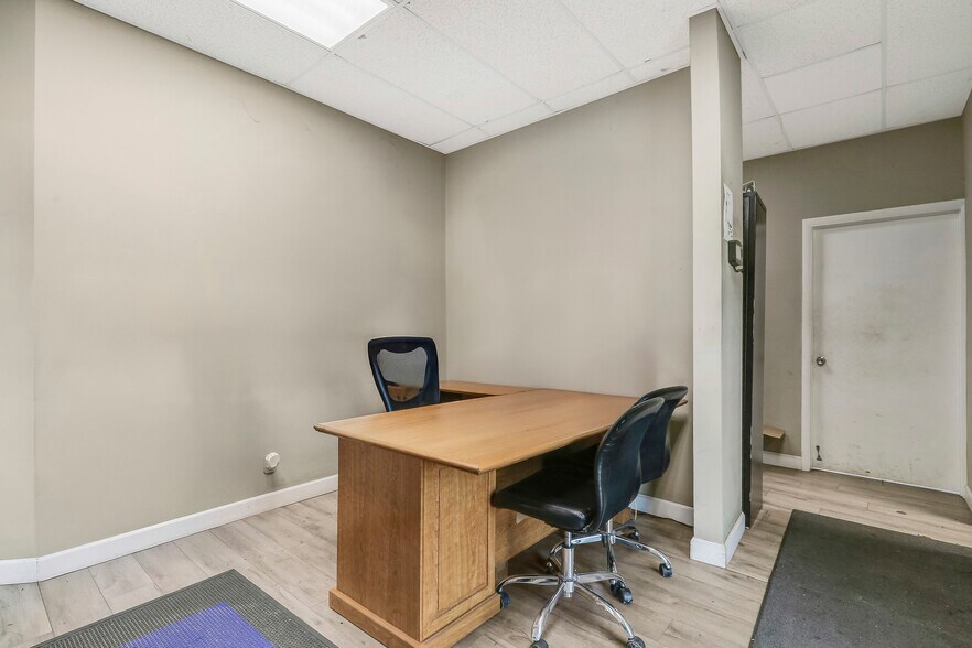 More Photos Of 1450 Skees Rd, West Palm Beach Warehouse For Lease