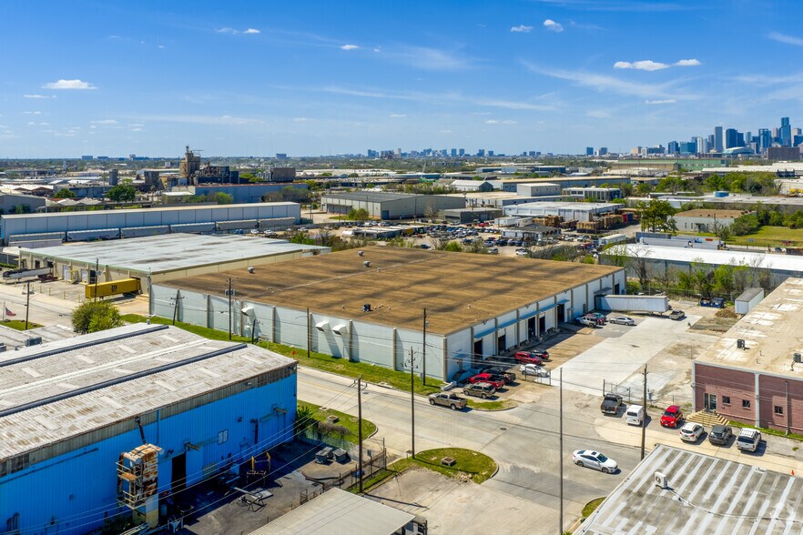 More Photos Of 1230-1234 Kress St, Houston Warehouse For Lease
