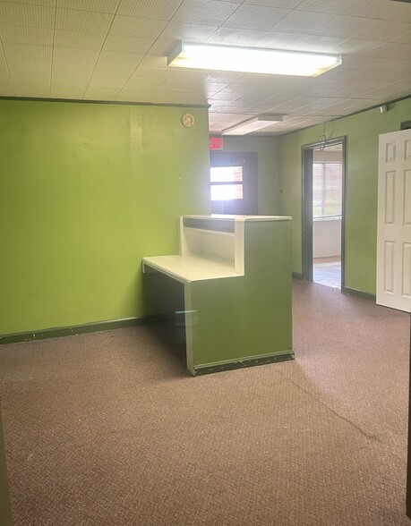 More Photos Of , Fairburn Unknown For Sale