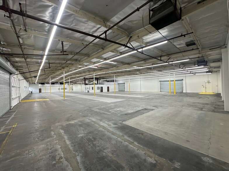 More Photos Of 13821 Marquardt Ave, Santa Fe Springs Manufacturing For Lease