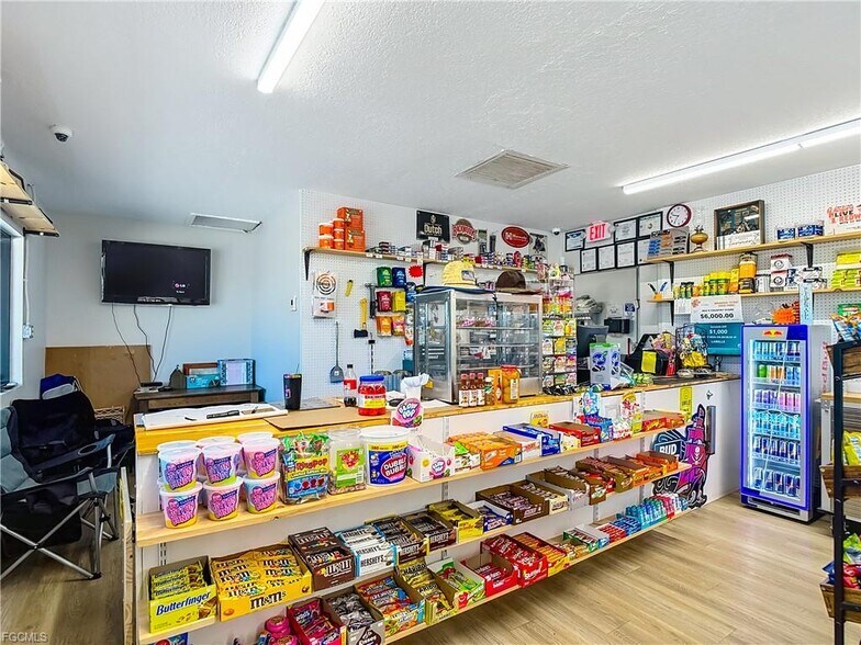 More Photos Of 4443 Loblolly Bay Rd, LaBelle General Retail For Sale