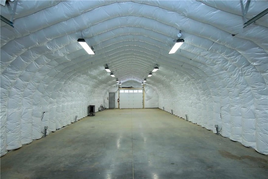 More Photos Of 1429 Meadow Dr, Ottawa Industrial For Sale