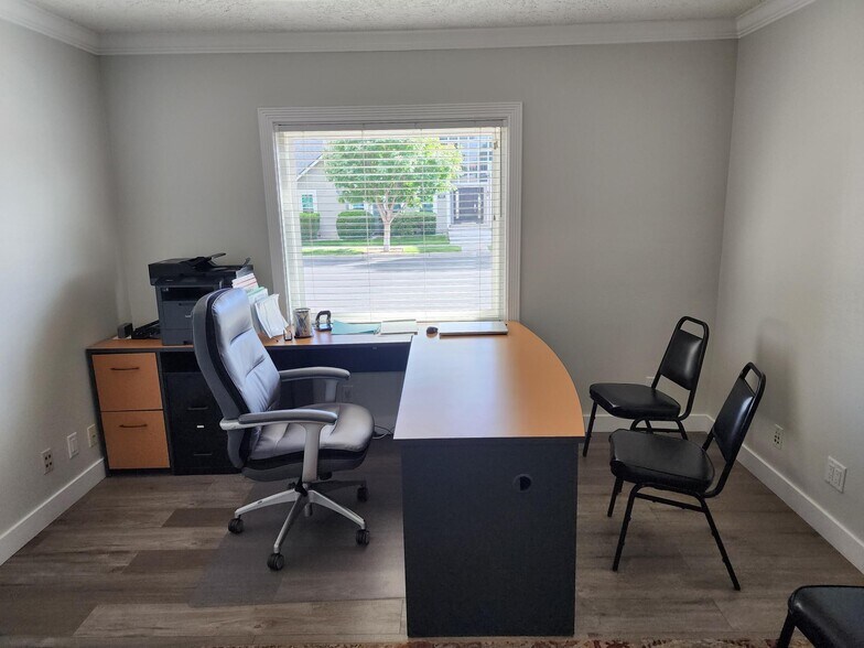 More Photos Of 530 S 9th St, Las Vegas Coworking Space