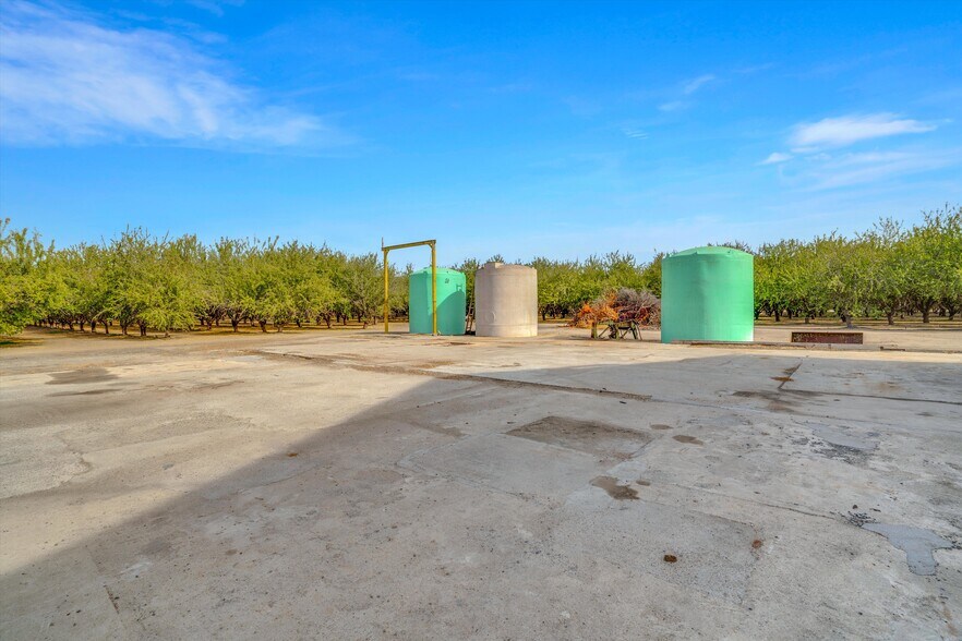 More Photos Of 21549 E River Rd, Escalon Land For Sale