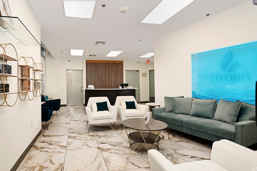 More Photos Of 114 Vision Park Blvd, Shenandoah Office For Sale