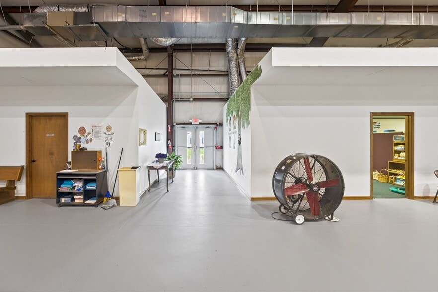 More Photos Of 11141 N Avenue L, La Porte Religious Facility For Sale