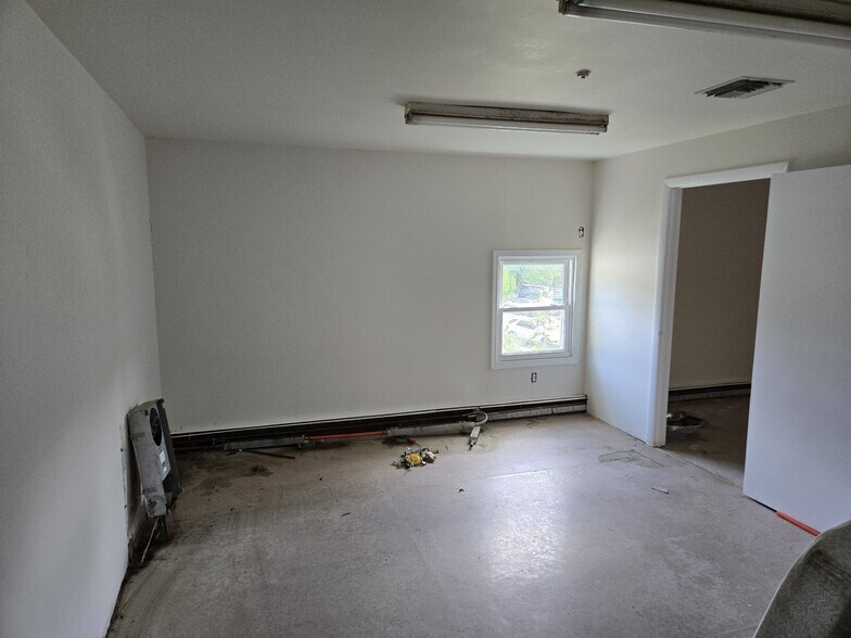 More Photos Of 360 Us-46, Mountain Lakes Freestanding For Sale