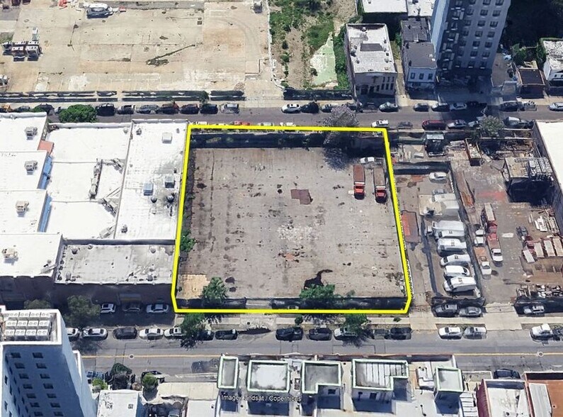 More Photos Of 38-42 12th St, Long Island City Land For Lease