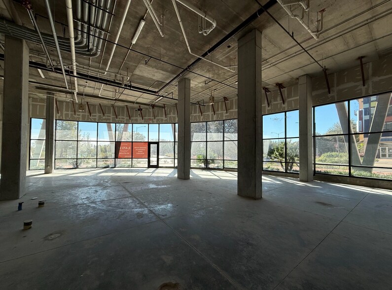 More Photos Of 1701 Simond Ave, Austin Apartments For Sale