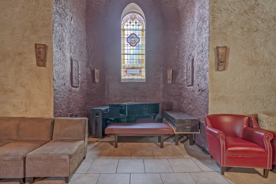 More Photos Of 1715 E Main St, Mohegan Lake Restaurant For Sale