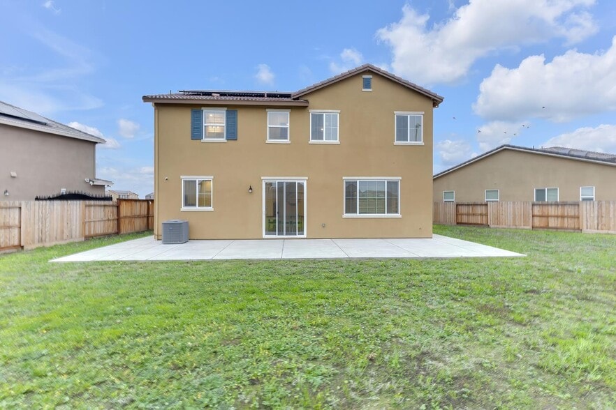 More Photos Of 3600 Pride Way, Stockton Multifamily For Sale