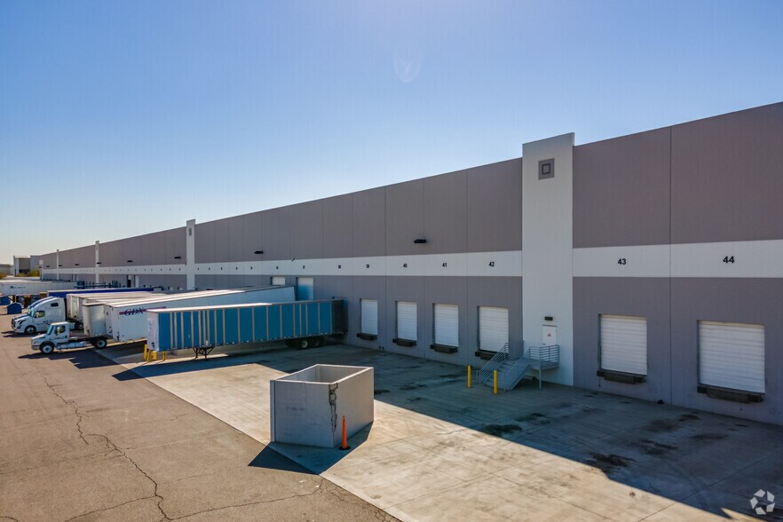 More Photos Of 7375 W Buckeye Rd, Phoenix Unknown For Lease