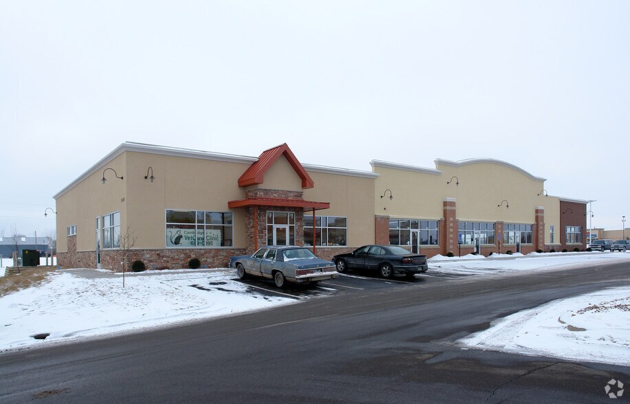 More Photos Of 1870 2nd Ave SE, Cambridge Unknown For Lease