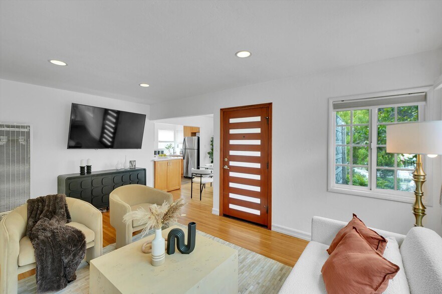 More Photos Of 828 Hill St, Santa Monica Apartments For Sale