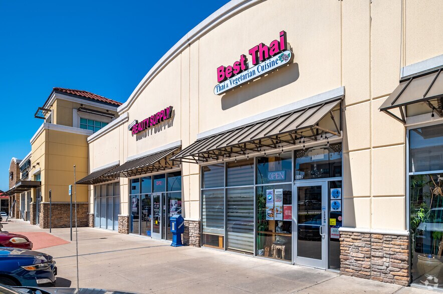 More Photos Of 4135-4145 Belt Line Rd, Addison Unknown For Lease