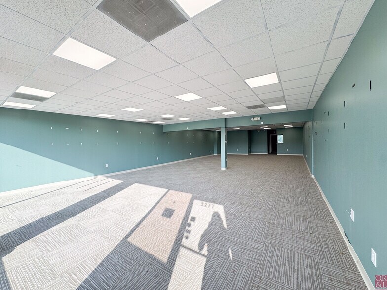 More Photos Of 3269-3281 Berlin Tpke, Newington Storefront Retail Office For Lease