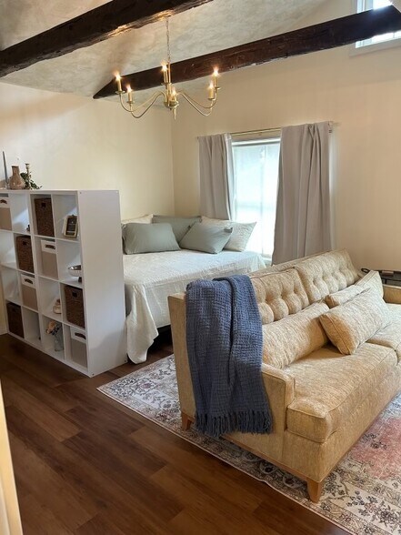 More Photos Of 27353 1/2 Pacific Coast Hwy, Malibu Apartments For Sale