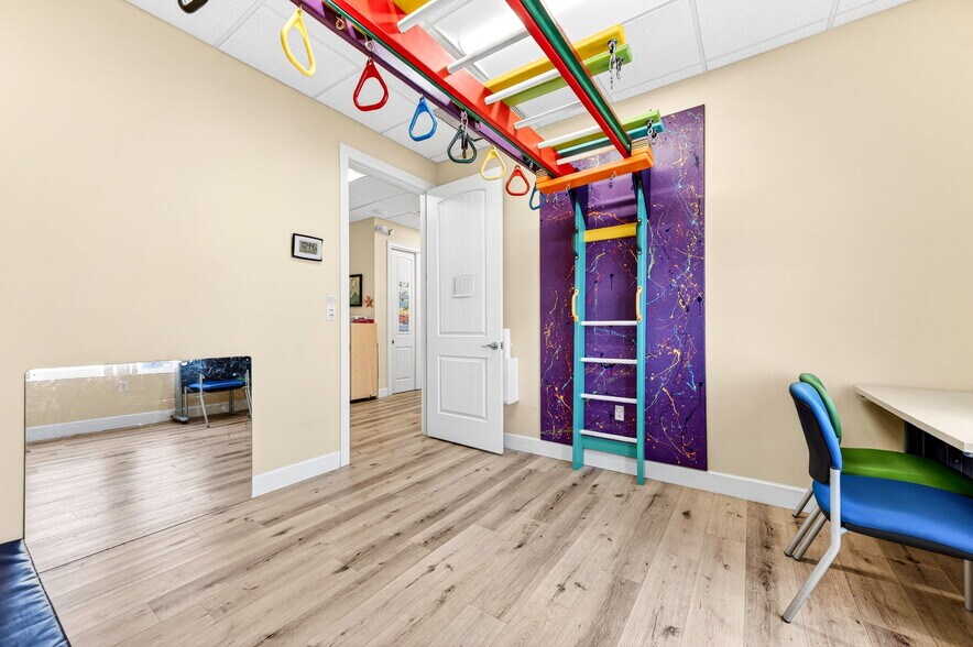 More Photos Of 6520 3rd St, Rockledge Medical For Sale