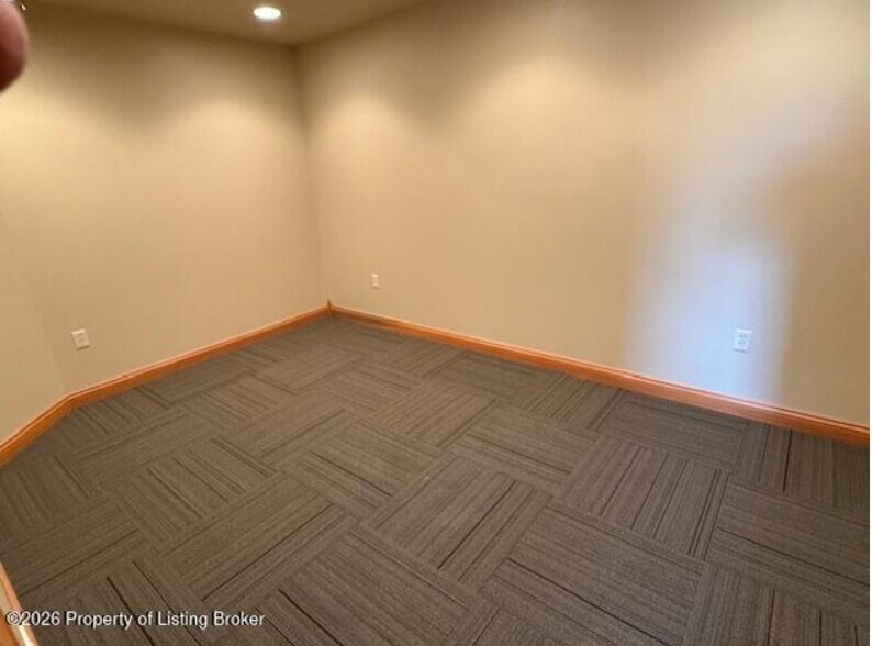 More Photos Of 3805-129f Southwest Ave, Belfield Flex For Lease