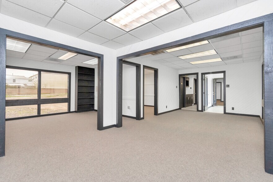 More Photos Of 8703 Meadowcroft Dr, Houston Medical For Lease