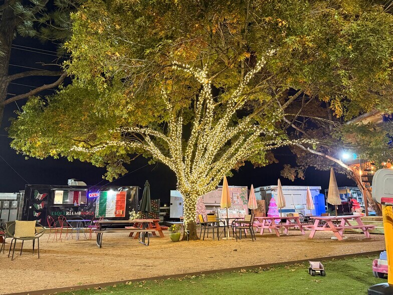 More Photos Of 7701 Colton Bluff Springs Rd, Austin Flex For Lease