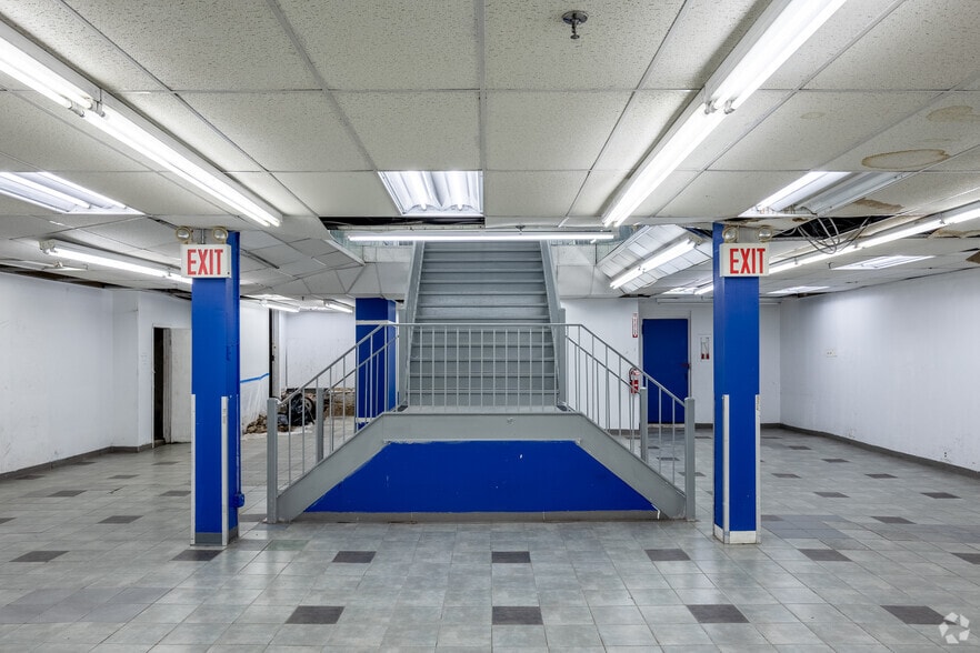 More Photos Of 512 W 181st St, New York Office For Lease