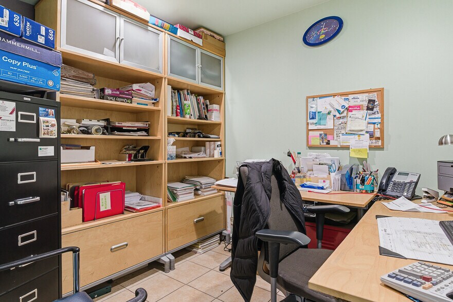 More Photos Of 5544 W Belmont Ave, Chicago Medical For Sale