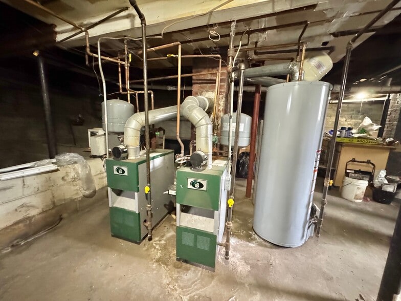 More Photos Of 622 Broadway, Amityville General Retail For Sale