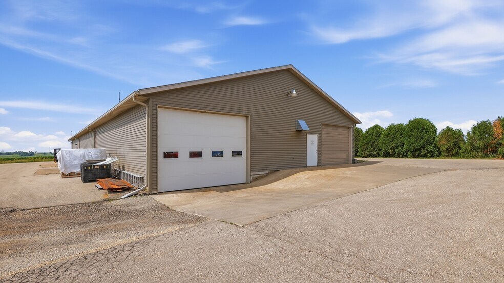 More Photos Of 5382 County Road A, Lancaster Industrial For Lease