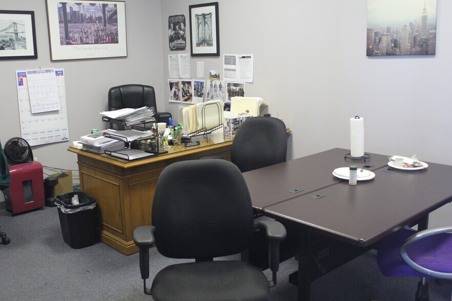 More Photos Of 34-27 Steinway St, Astoria Office For Lease