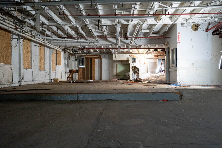 More Photos Of 82 S Main St, Concord Freestanding For Sale