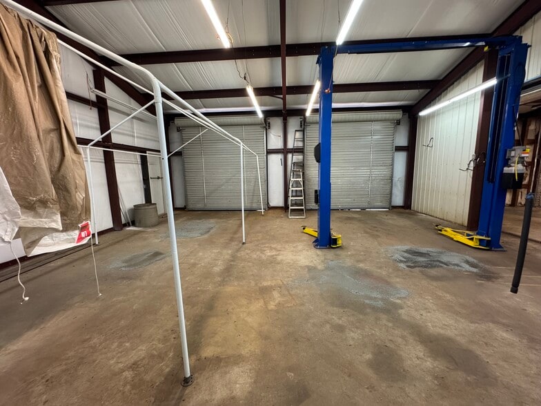 More Photos Of 15083 Highway 155 S, Tyler Warehouse For Sale