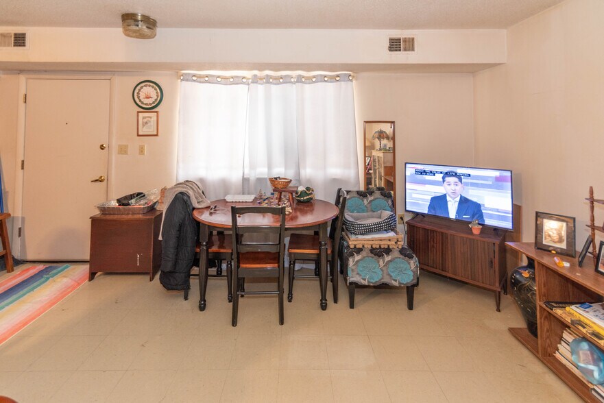 More Photos Of 303 Crusader Rd, Cambridge Multifamily For Sale