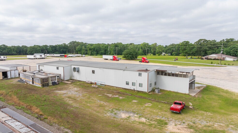 More Photos Of 565 Thomas St, Camilla Industrial For Sale