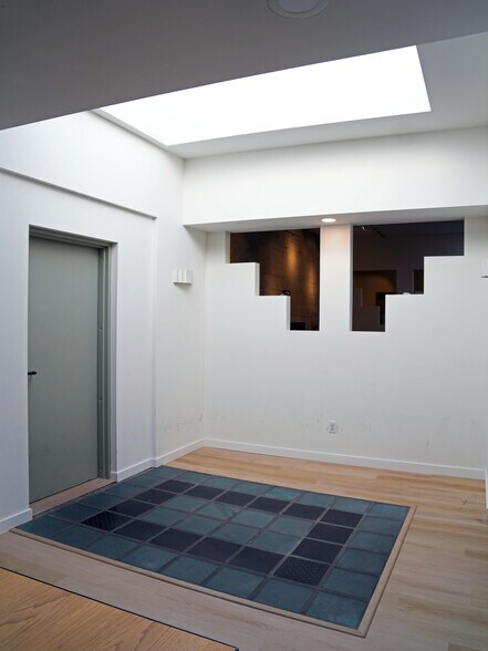 More Photos Of 1315 Pacific Ave, Santa Cruz Storefront Retail Office For Lease