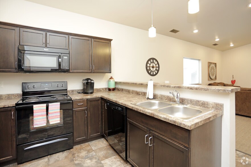 More Photos Of 1300-1302 Quiniela Dr, North Sioux City Apartments For Sale