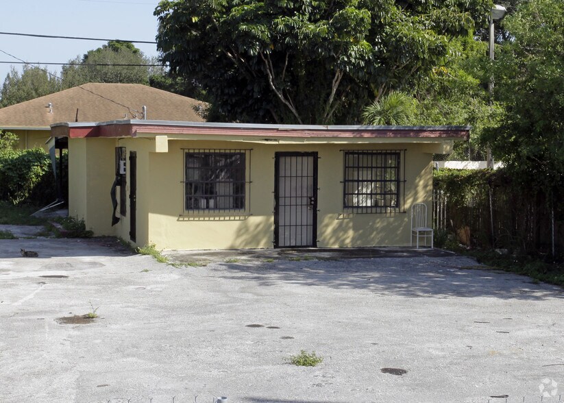 More Photos Of 9751 NW 27th Ave, Miami Office For Sale